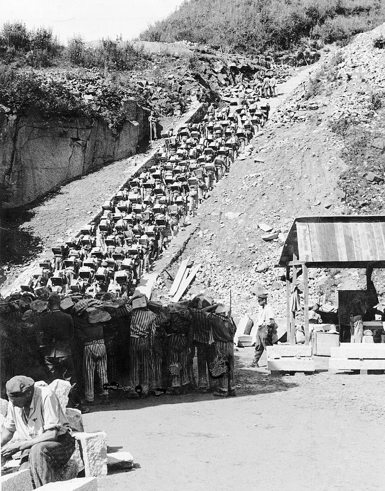 Wikipedia KZ Mauthausen Häftlinge im Steinbruch